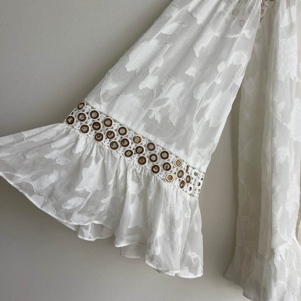 We Are Kindred Boho Eyelet Grommet Beachy Coastal Floral Blouse Top - Picture 4 of 8